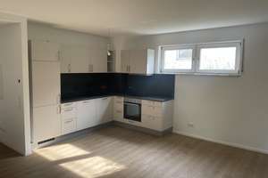 Sonnige 3-Zimmer-Wohnung im 1. OG mit EBK und Terrasse, Erstbezug,  in Stuttgart-Heumaden – Mannspergerstraße 64, 70619 Heumaden, Stuttgart – Vorschaubild 2