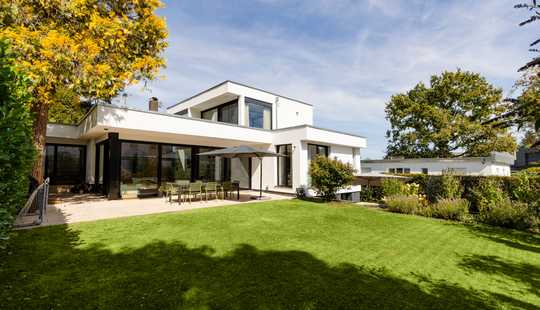 Bild von Design trifft Nachhaltigkeit: Exklusives KfW40-Einfamilienhaus in Bad Homburg!