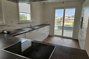 Lichtdurchflutete , großzügige Penthousewohnung mit zwei Dachterrassen – Champignystr. 16, 72762 Reutlingen-Mitte, Reutlingen – Vorschaubild 3