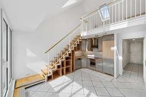 Charmantes Galerieappartement nahe Westpark – Die vollständige Adresse der Immobilie erhältst du vom Anbieter., 81377 Am Waldfriedhof, München – Vorschaubild 2