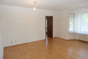 Entspannen auf Riesenbalkon: 4-Zimmer-Wohnung in Kassel-Kirchditmold. Provisionsfrei - ohne Makler – Die vollständige Adresse der Immobilie erhältst du vom Anbieter., 34130 Kirchditmold, Kassel – Vorschaubild 12
