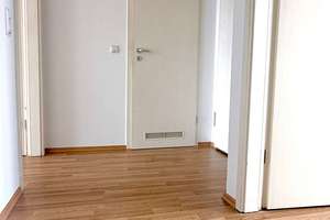 Charmante Dachgeschosswohnung mit Spitzboden in ruhiger Lage von Berlin-Bohnsdorf – Die vollständige Adresse der Immobilie erhältst du vom Anbieter., 12526 Bohnsdorf, Berlin – Vorschaubild 3