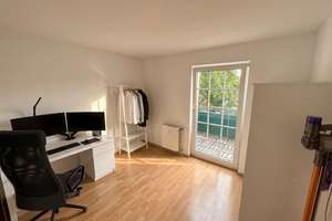 Möblierte 3-Zimmer-Wohnung mit zwei Balkonen, Tiefgaragenstellplatz und Keller – In der Donk 46, 40599 Hassels, Düsseldorf – Vorschaubild 5