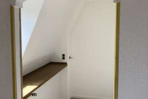 Schöne und gepflegte 2,5-Zimmer-DG-Wohnung in Bonn für 2 Personen – Borheimer Str 144, 53119 Nordstadt, Bonn – Vorschaubild 10