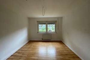 2-Zimmer-Wohnung in guter Lage in Erlangen sucht neuen Mieter – Paul-Gossen-Str. 95, 91052 Rathenau, Erlangen – Vorschaubild 3