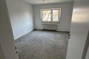 3-Zimmer-Wohnung mit Balkon, Kaminanschluss, Laubengang & Garage + Stellplatz – sofort bezugsfrei – Schweinauerstr 67, 90439 St. Leonhard, Nürnberg – Vorschaubild 10