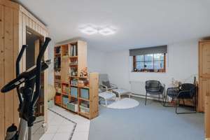 Modernisiertes Familienhaus in ruhiger Saseler Sackgasse mit Garten, Sauna und zwei Carports – Die vollständige Adresse der Immobilie erhältst du vom Anbieter., 22393 Sasel, Hamburg – Vorschaubild 15