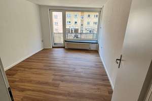 renovierte Wohnung 3 ZKB mit Balkon Ysenburgstraße 34 Kassel – Die vollständige Adresse der Immobilie erhältst du vom Anbieter., 34125 Wesertor, Kassel – Vorschaubild 2