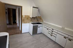 Großzügige 3-Zimmer-Dachgeschosswohnung in freistehendem Haus mit Stadtvilla-Charakter – Paderborner Straße 97, 44143 Kaiserbrunnen, Dortmund – Vorschaubild 10