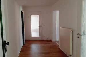 Einziehen und wohlfühlen! Attraktive Zwei-Zimmer-Wohnung – Carl-von-Ossietzky-Straße 2, 9126 Lutherviertel, Chemnitz – Vorschaubild 2