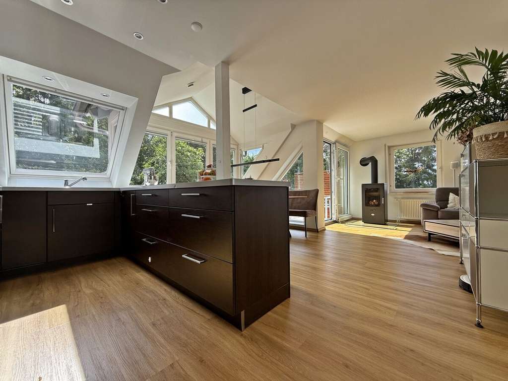 Immobilie in Eningen unter Achalm - Baumkronen statt Nachbars Wand - Maisonettewohnung mit Wow-Faktor in Eningen u. A. - Bild 3