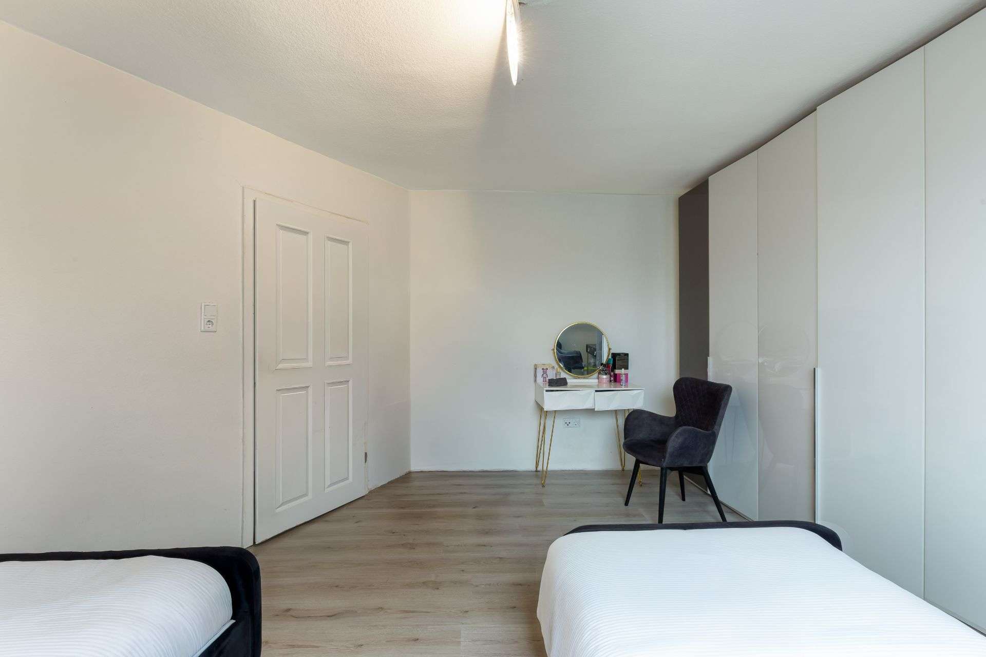 Immobilie in Grevenbroich - Attraktives Mehrfamilienhaus in Grevenbroich – Solide Rendite für Kapitalanleger - Bild 3