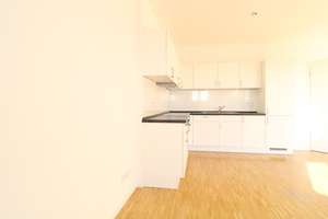 Helle 3-Zimmer-Wohnung mit Balkon und Aussicht in Dresden – Flößerstraße - Frei ab 01.10.2026 – Flößerstraße 8, 1139 Mickten, Dresden – Vorschaubild 9