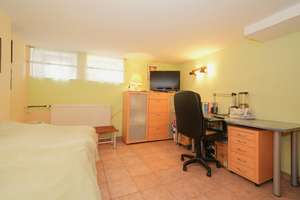 Ideal für ein zu pflegendes Familienmitglied, als Mehrgenerationen-Haus oder mit Praxis / Büro – Die vollständige Adresse der Immobilie erhältst du vom Anbieter., 47443 Hochstraß, Moers – Vorschaubild 34