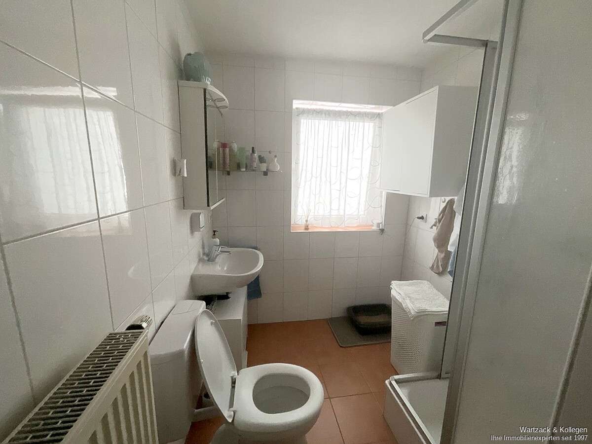 Immobilie in Roth - Glücksgriff für Anlager: 
6-Familienhaus in Roth - Bild 1