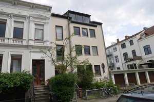 Bremen-Viertel: 3 Wohnungen im Paket plus 2 Garagenstellplätze, in 4-Parteienhaus, in TOP Lage.