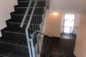 Maisonettewohnung im Zweitbezug mit zwei Balkonen und zwei Bädern! – Albert-Schmidt-Straße 10, 6110 Südliche Innenstadt, Halle (Saale) – Vorschaubild 6
