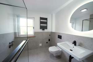 Frisch saniert mit Blick ins Grüne - 2,5 Zimmer Terrassenwohnung in Regensburg/Graß – Löbelstraße 11, 93053 Oberisling-Graß, Regensburg – Vorschaubild 10