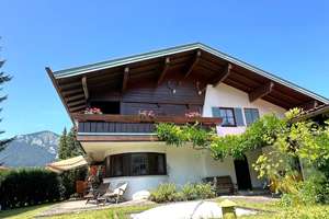 Luxuriöses Landhaus (DHH) *** 3 Bäder, offener Kamin, Sauna, Schwimmbad und großer Garten in Toplage – Die vollständige Adresse der Immobilie erhältst du vom Anbieter., 83246 Unterwössen – Vorschaubild 1