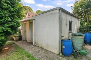 Bremen - Arsten | Zweifamilienhaus mit großem Garten - ideal für Familien oder Kapitalanleger – Die vollständige Adresse der Immobilie erhältst du vom Anbieter., 28279 Arsten, Bremen – Vorschaubild 24
