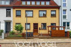 Sonnige Dachgeschosswohnung mit großer Sonnenloggia in familienfreundlicher Lage von Hastedt