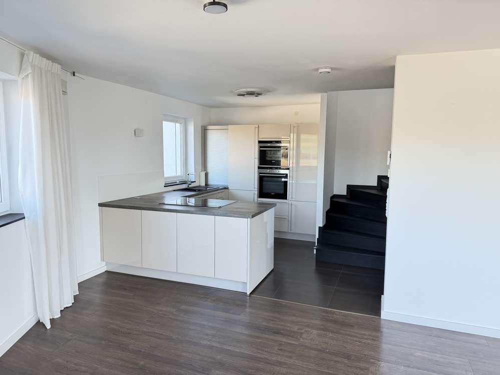 Immobilie in Mertesheim - Frische Luft, freier Blick, hoher Wohnkomfort = Lebensqualität! Modernes EFH m. ELW in Mertesheim! - Bild 10