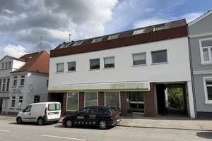 Modernisierte Dachgeschosswohnung mit Balkon & Blick ins Grüne – Mecklenburger Straße 57, 23568 Schlutup, Lübeck – Vorschaubild 2