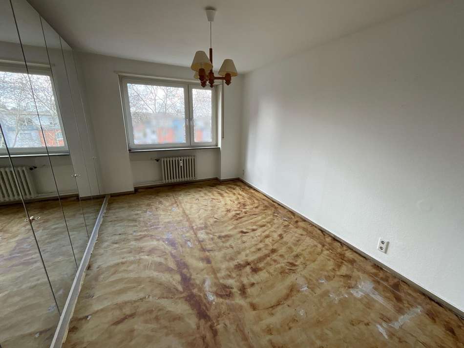 Schlafzimmer mit Einbauschrank
