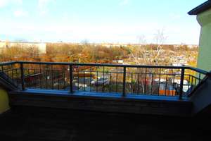 ***Eine Dachgeschoßwohnung am Park, mit etwas Luxus und die Garage im Hof***