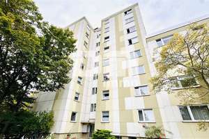 Schöne Zwei-Zimmer Wohnung im beliebten Stadtteil Wettbergen mit Balkon und Panoramablick – Die vollständige Adresse der Immobilie erhältst du vom Anbieter., 30457 Wettbergen, Hannover – Vorschaubild 1