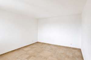 Helle 4,5-Zimmer-Wohnung mit Balkon und Aufzug in Essen-Holsterhausen – Pettenkoferstraße 41, 45147 Holsterhausen, Essen – Vorschaubild 4