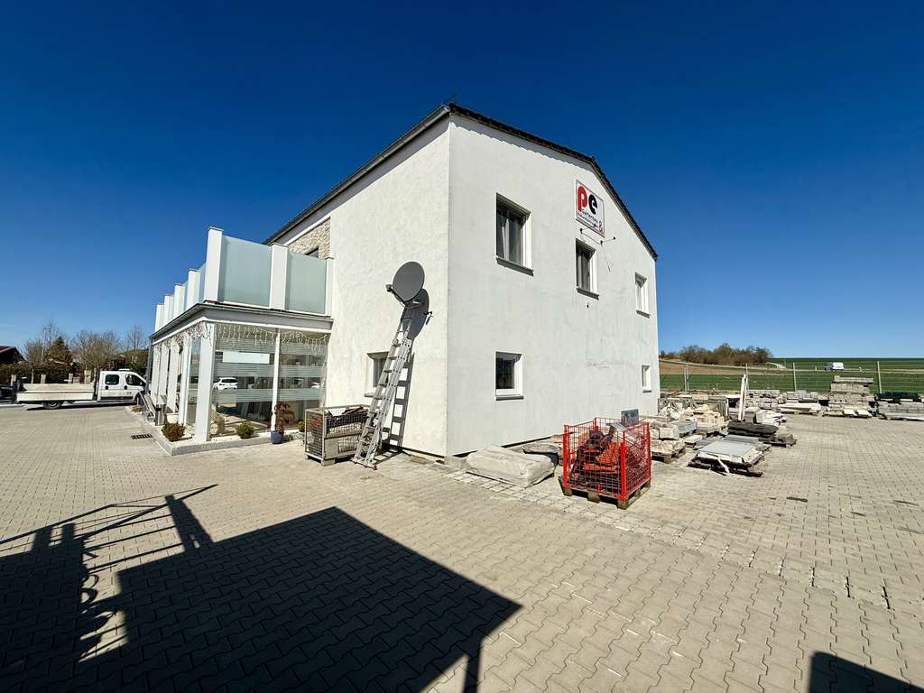 Immobilie in Nassenfels - Wohn- und Geschäftshaus in Nassenfels - Wohnen und Arbeiten perfekt kombiniert! - Bild 2