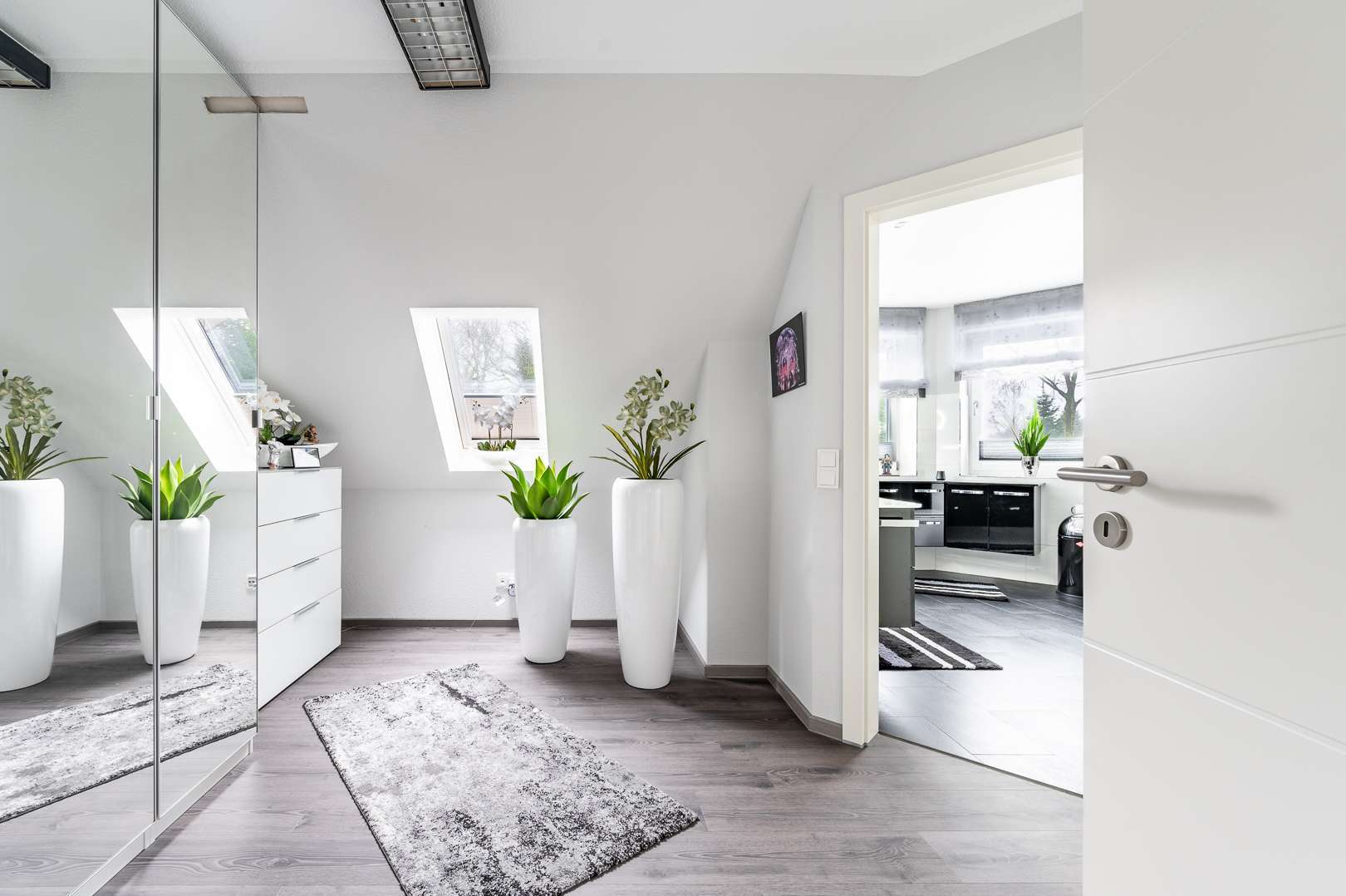 Immobilie in Fockbek - Großes und hochwertiges Einfamilienhaus mit Doppelgarage in gefragter Lage nahe des Fockbeker Sees - Bild 3