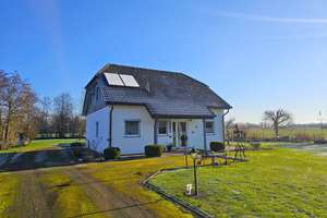 Gepflegtes EFH mit Photovoltaikanlage auf parkähnlichem Grundstück – Die vollständige Adresse der Immobilie erhältst du vom Anbieter., 21775 Ihlienworth – Vorschaubild 3