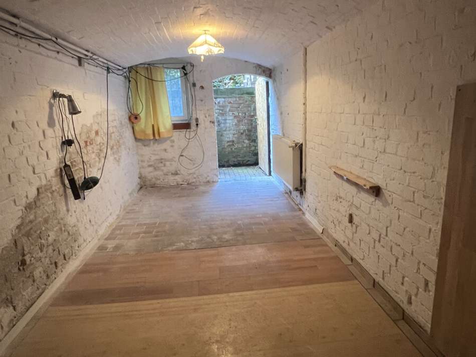 Keller 1 mit Zugang vom Garten