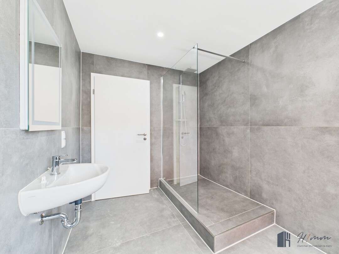 Immobilie in Rheinbrohl - Modernisiertes Reihenhaus in Rheinbrohl – Wohnen mit Rheinblick und Familienkomfort! - Bild 4