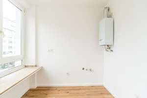Frisch saniert und lichtdurchflutet - Moderne 2 Zi-Wohnung im Herzen von Düsseldorf – Die vollständige Adresse der Immobilie erhältst du vom Anbieter., 40210 Stadtmitte, Düsseldorf – Vorschaubild 3