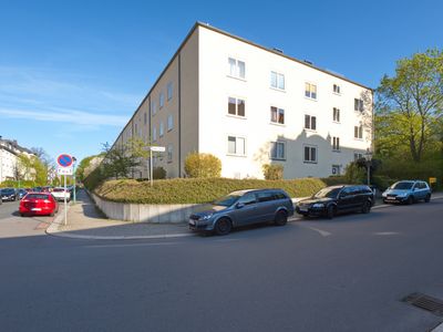 Hell - ruhig - gepflegt - Laminat - Balkon - offene Küche - 2 Zimmer Wohnung in Chemnitz mieten