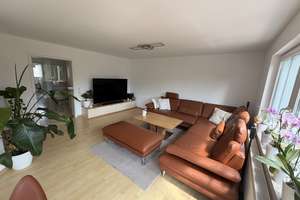 3,5-Zimmer-Wohnung mit Balkon, Garage & Keller in Stuttgart-Hofen