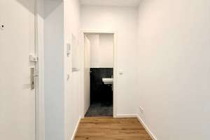Idyllisches 1,5-Zimmer-Domizil mit Hof-Balkon im Grünen – 13509 Borsigwalde, Berlin – Vorschaubild 2