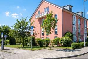 Sofort bezugsfertig - frei und unvermietet: Wohnen im Grünen: Attraktive 3-Zimmer-Wohnung direkt ...