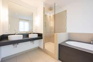Df.-Flingern/Nord: Hochwertige 4 1/2- bis 5-Raum-Wohnung in stillvollem Gebäude – 40233 Flingern Nord, Düsseldorf – Vorschaubild 13