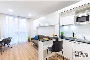 Modernes Studio an der Donau | All-inclusive-Miete, Gym & Co-Working – Haenlinstraße 1, 85055 Nordost, Ingolstadt – Vorschaubild 6