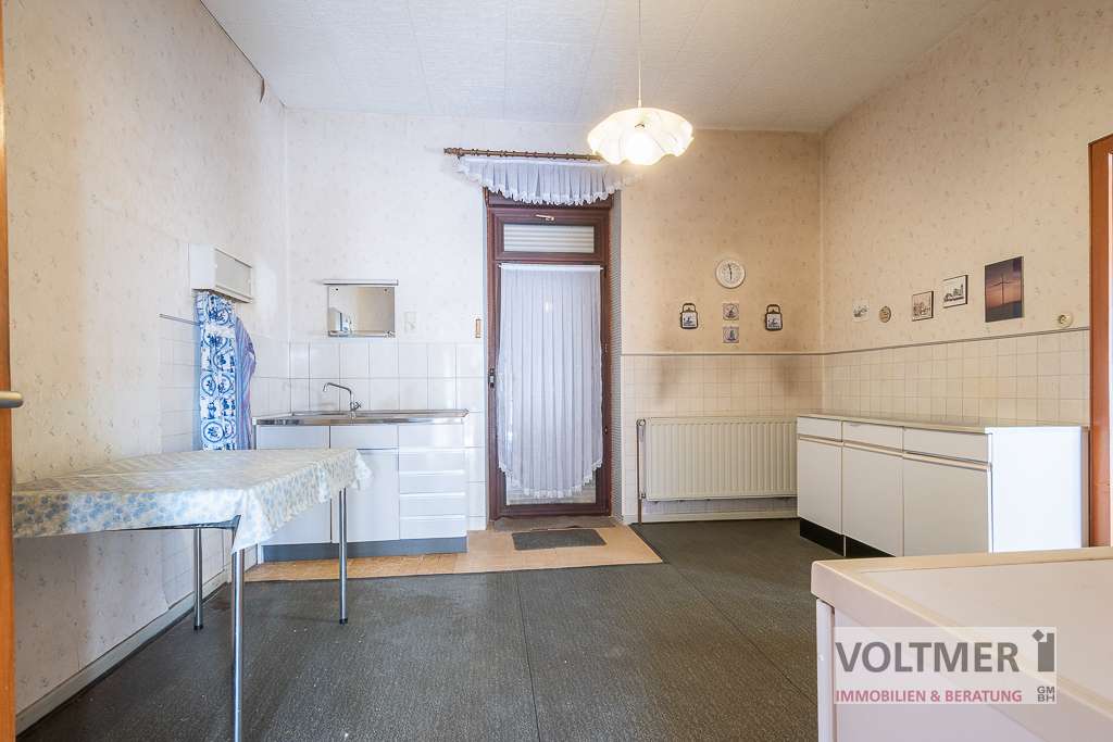 Immobilie in Spiesen-Elversberg - GESTALTUNGSFREIHEIT - sanierungsbedürftiges Einfamilienhaus mit Garage und Garten in Elversberg! - Bild 4