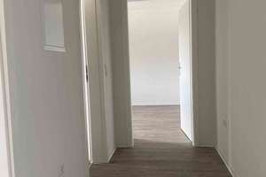 Ihre neue Wohnung: sanierte 2-Zimmer-Dachgeschosswohnung – Neudorfer Str. 126, 47057 Neudorf-Süd, Duisburg – Vorschaubild 4