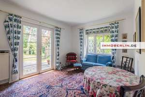 IMMOBERLIN.DE - Toplage! Kleine charmante Villa mit Tiefgarage & Gartenidyll – Die vollständige Adresse der Immobilie erhältst du vom Anbieter., 14129 Nikolassee, Berlin – Vorschaubild 3