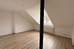 Geräumige 4-Raumwohnung mit Balkon und Fahrstuhl in zentraler Lage von Dresden – Bautzner Landstr. 11, 1324 Bühlau/Weißer Hirsch, Dresden – Vorschaubild 5