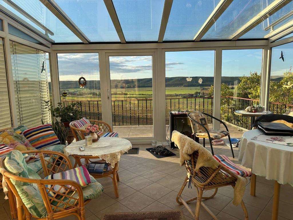 Immobilie in Unterwellenborn - Bungalow - Ein/Zweifamilienhaus mit Wintergarten und tollem Ausblick - Bild 4