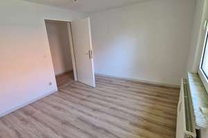 Großzügiges Wohnen mit viel Platz – 6 Zimmer, 2 Bäder in ruhiger Lage von Salzgitter-Bad – Erikastraße 53, 38259 Salzgitter-Bad, Salzgitter – Vorschaubild 2