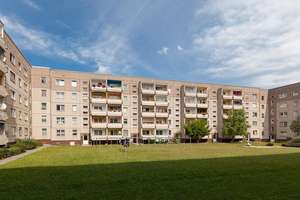  3-Raum-Wohnung mit Balkon und bezugsfertig saniert – Heiterblickallee 66, 4329 Paunsdorf, Leipzig – Vorschaubild 1